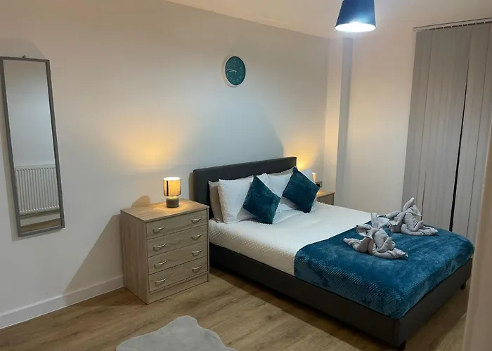 Deluxe Central Apartment - Fast Wifi- Utilitia Arena - Icc - Sea Life Centre